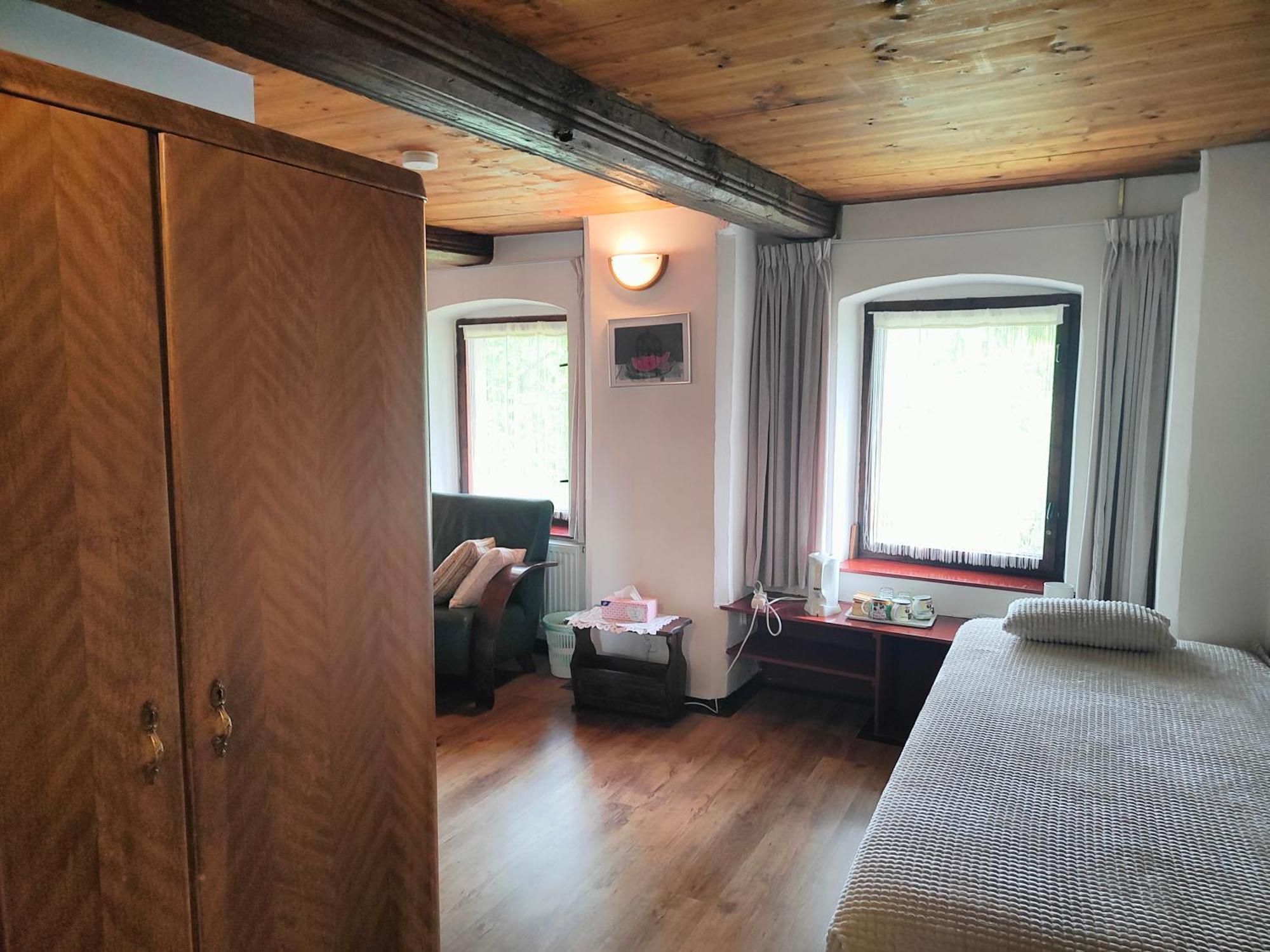 Bed And Breakfast Tvrz Velká Bukovina Exterior foto